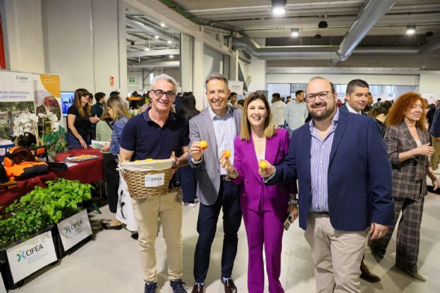 Lorca subraya su liderazgo en formación profesional celebrando la IV edición de la Feria de Empleo, que conecta a más de 1.300 estudiantes con un centenar de empresas - 5, Foto 5