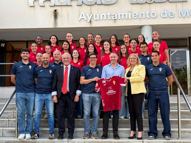 El Ayuntamiento de Murcia reconoce al Real Murcia Femenino tras conseguir el ascenso a Segunda RFEF - 2, Foto 2