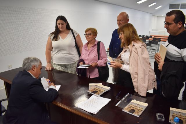 El cronista oficial Ricardo Montes presenta un libro que ahonda en las raíces conquenses de los fundadores de Las Torres de Cotillas - 4, Foto 4