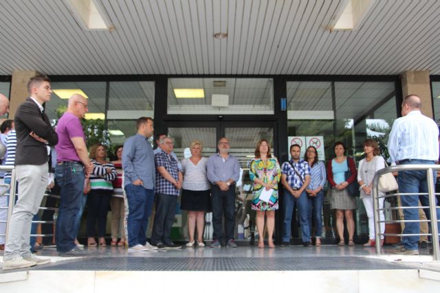San Pedro del Pinatar se suma al minuto de silencio por la mujer asesinada en Molina de Segura - 1, Foto 1