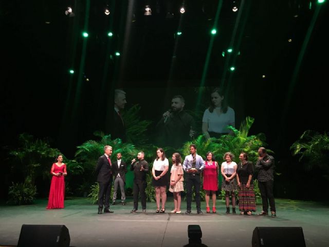 El Grupo Promotor del Mandarache recoge el galardon Los Mejores de La Verdad - 1, Foto 1