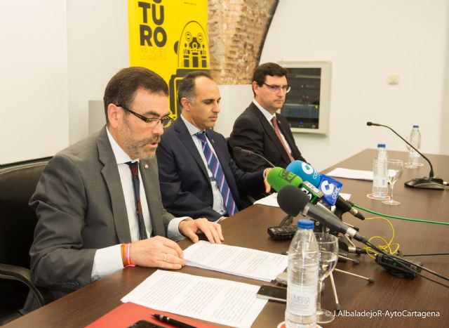 El Ayuntamiento presenta las cinco nuevas lineas de trabajo de la catedra de Infraestructuras - 1, Foto 1