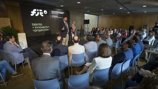 López Miras: Vamos a ayudar a la innovación e internacionalización de las empresas, factores fundamentales para seguir creciendo - 2, Foto 2
