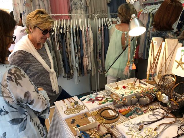 30 comercios ofrecen sus productos con descuentos en la IV edición de la Feria de Verano - 2, Foto 2