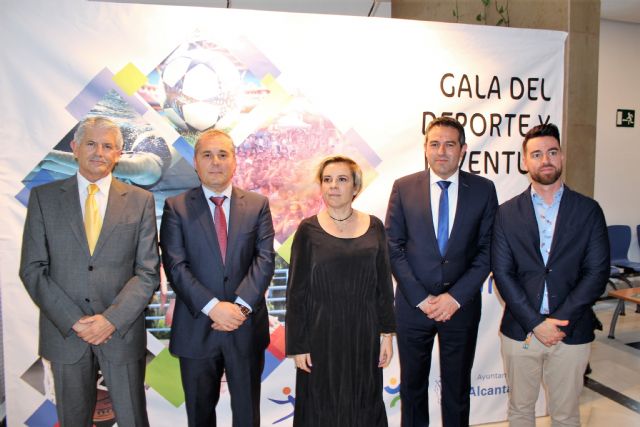Los velocistas del Nutribán Sociedad Atlética Alcantarilla, Sergio López y Celia Cárceles, deportistas más destacados en los Premios al Mérito Deportivo de la Ciudad de Alcantarilla 2017 - 2, Foto 2