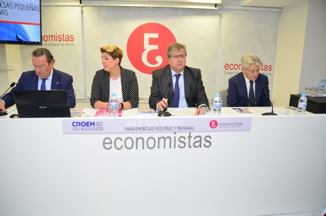 El decano de los economistas asegura que las empresas que  aplican técnicas de buen gobierno son más rentables y atractivas para los inversores - 1, Foto 1