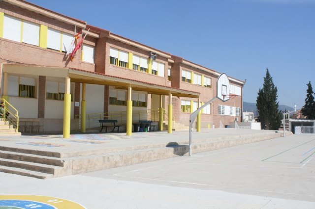 The technical project is approved to cover the sports track and complementary works in the CEIP "San Jos, Foto 2