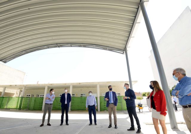 Avanzan las obras para instalar la nueva cubierta de la pista polideportiva del colegio público de Puebla de Soto - 2, Foto 2