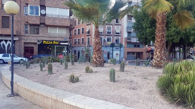 Parques y Jardines cultiva las más de 60 variedades de cactus repartidas por el municipio - 2, Foto 2