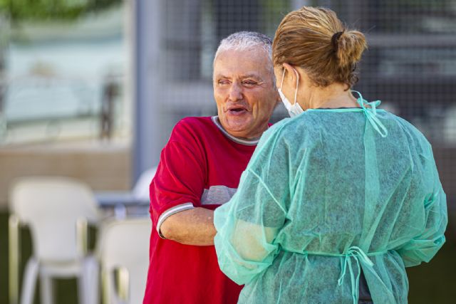 Un total de 90.810 usuarios de centros sociales de personas mayores dependientes del IMAS reanudan su actividad - 1, Foto 1