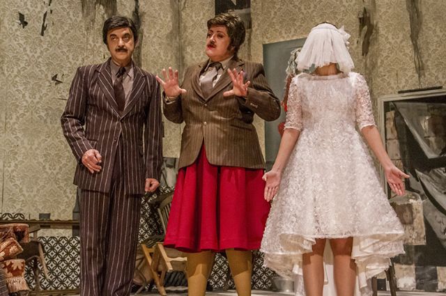 La sumisión y el porvenir está en los huevos de Eugéne Ionesco - 3, Foto 3
