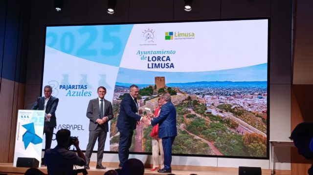 Lorca revalida el máximo galardón 'Pajaritas Azules' por impulsar el reciclaje de papel y cartón - 2, Foto 2