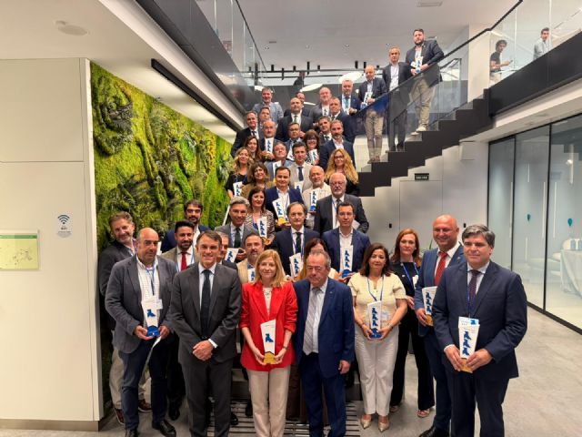 Lorca revalida el máximo galardón 'Pajaritas Azules' por impulsar el reciclaje de papel y cartón - 3, Foto 3