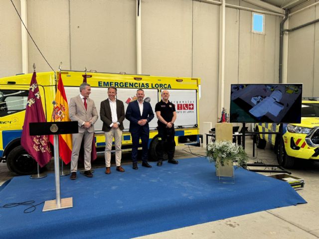 El alcalde Fulgencio Gil preside la ofrenda floral a Santa María Auxiliadora, patrona del Servicio Municipal de Emergencias, en la jornada organizada con motivo de la efeméride - 5, Foto 5