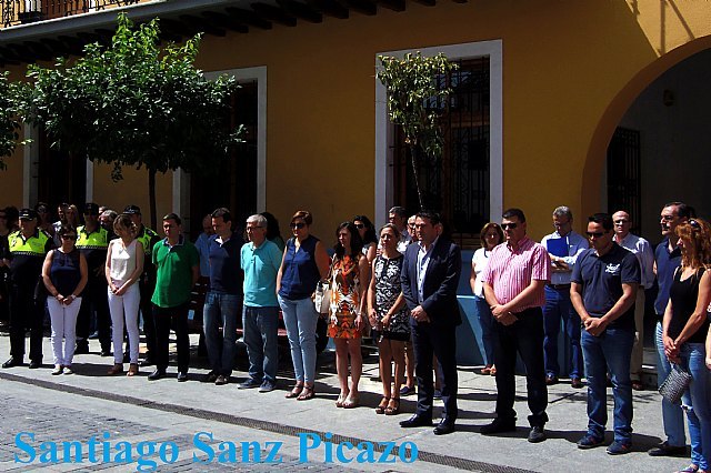 Alcantarilla también se manifestó para condenar los atentados de ayer en el aeropuerto de Estambul - 3, Foto 3