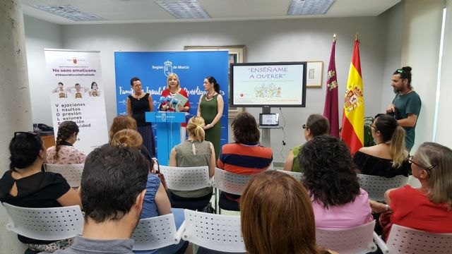 La Comunidad edita una guía dirigida a familias paraprevenir y detectar casos de violencia de género entre los más jóvenes - 1, Foto 1