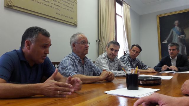 El Alcalde exige soluciones inmediatas para que los agricultores de las 2.000 hectáreas afectadas por la avería de la desaladora puedan salvar sus producciones - 1, Foto 1