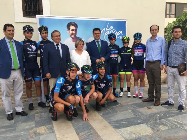 El consejero de Fomento y el alcalde de San Javier presentan las obras de mejora de accesibilidad y continuidad del carril bici en 1,5km de la Gran Vía - 2, Foto 2