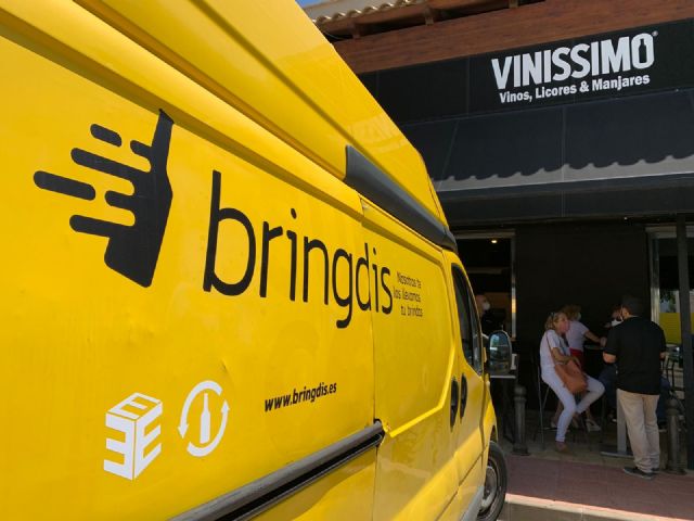 El alcalde José Miguel Luengo celebra la aparición de Bringdis, una empresa dedicada al servicio de reparto de bebidas a domicilio que promueve los envases retornables - 4, Foto 4
