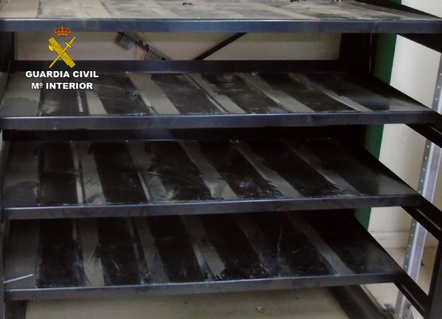 Detienen a un empleado de una empresa de mantenimiento por sustraer 80 baterías de subestaciones telefónicas - 1, Foto 1