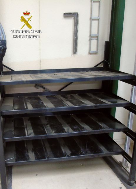 Detienen a un empleado de una empresa de mantenimiento por sustraer 80 baterías de subestaciones telefónicas - 2, Foto 2