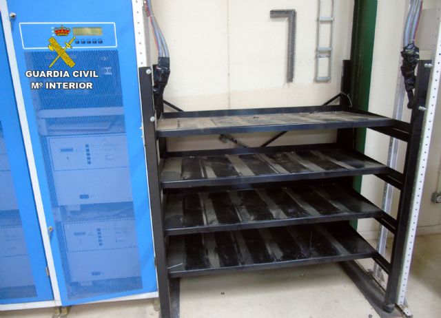 Detienen a un empleado de una empresa de mantenimiento por sustraer 80 baterías de subestaciones telefónicas - 3, Foto 3