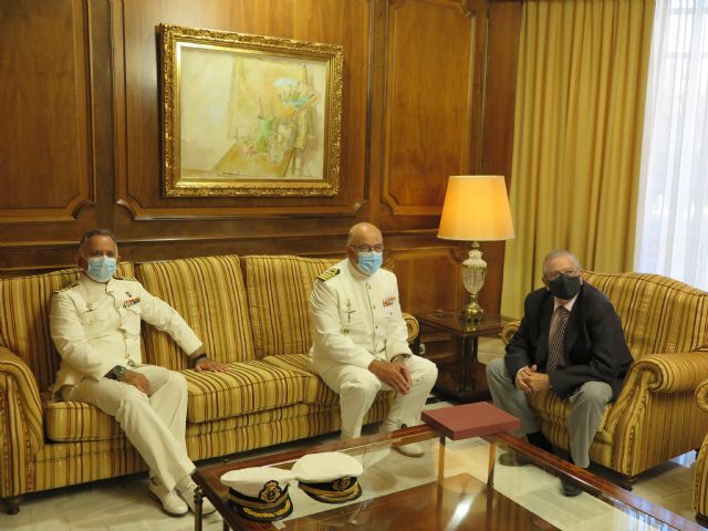 El presidente de la Asamblea recibe al Delegado de Defensa en la Región de Murcia, en un acto de despedida de su cargo tras seis años al frente de la delegación - 1, Foto 1