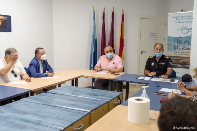 El Ayuntamiento reclama más efectivos a Delegación de Gobierno para atajar el botellón en Las Dunas - 1, Foto 1