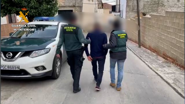 La Guardia Civil desmantela una organización criminal dedicada al tráfico ilícito de vehículos a nivel europeo - 1, Foto 1