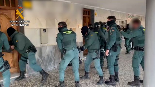 La Guardia Civil desmantela una organización criminal dedicada al tráfico ilícito de vehículos a nivel europeo - 2, Foto 2