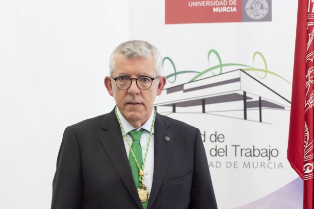 Prudencio José Riquelme renueva mandato como decano de la facultad de Ciencias del Trabajo de la UMU - 2, Foto 2