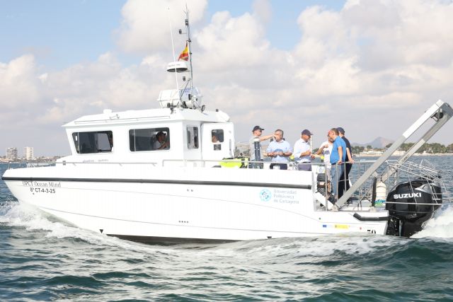 El Gobierno regional refuerza la monitorización científica del Mar Menor con la red de boyas inteligentes de la UPCT - 2, Foto 2