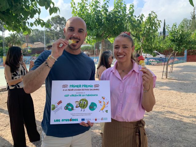 Colectividades Antonia Navarro entrega un rocódromo al CEIP Virgen de la Fuensanta de La Alberca, ganador del concurso La Canción del Patio Más Saludable - 4, Foto 4