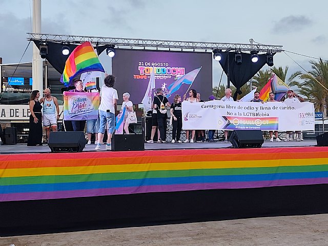 Cartagena reivindica en su mayor manifestación del Orgullo que quiere estar libre de odio y llena de cariño - 3, Foto 3