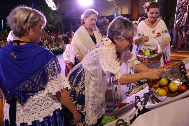 Cerca de 700 kilos de frutos y hortalizas protagonizan la tradicional Ofrenda al Patrón en las Fiestas de San Pedro del Pinatar - 4, Foto 4