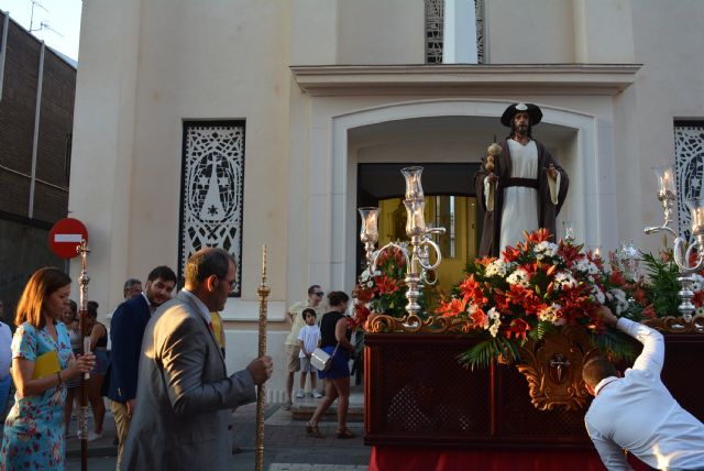 La imagen del apóstol Santiago procesiona por las calles de Águilas - 1, Foto 1