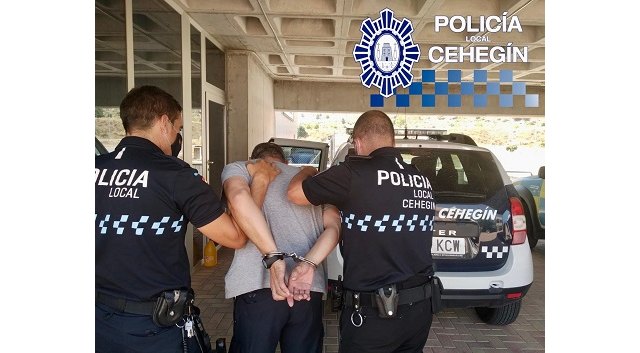 Primera detención de la Policía Local de Cehegín relacionada con no usar la mascarilla - 1, Foto 1