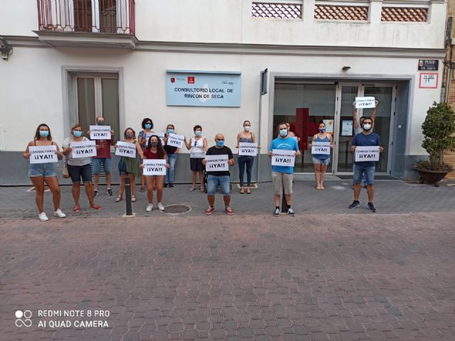Concentración vecinal en el Rincón de Seca para exigir que abran el consultorio médico en las mismas condiciones de antes del Covid-19 - 4, Foto 4