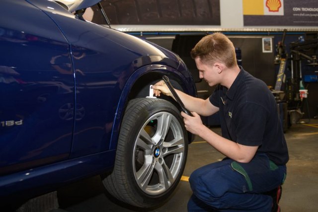 Euromaster alerta del olvido de sustituir el neumático de repuesto a los 8 años de antigüedad - 1, Foto 1