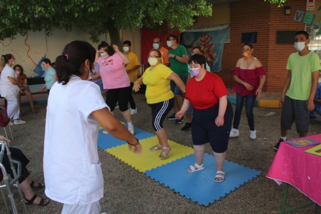    [El Centro de Da de Personas con Discapacidad Intelectural Jos Moya clausura el curso 2020/21 con un elenco de actividades pedaggicas y de ocio, Foto 2