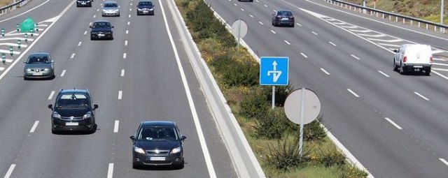 El RACE y la Asociación de Bebidas Refrescantes recuerdan la necesidad de hacer paradas cada dos horas o 200 km - 1, Foto 1