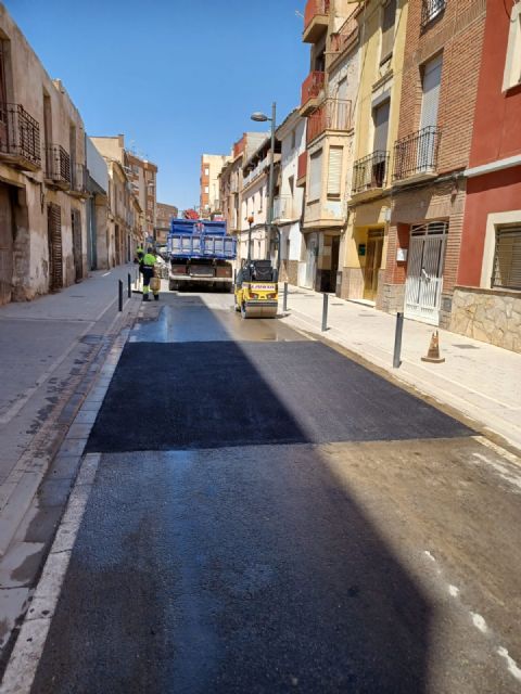 El Ayuntamiento de Lorca lleva a cabo la reparación de diversos tramos en la calle Eulogio Periago - 1, Foto 1