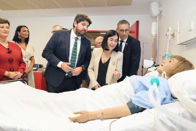 López Miras destaca la formación de calidad que recibirán los alumnos del nuevo aulario del Campus de la Salud - 2, Foto 2