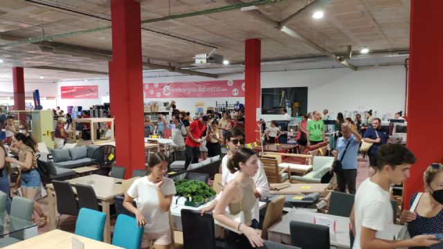 Muebles a un 1€ y regalo de una sombrilla - 1, Foto 1