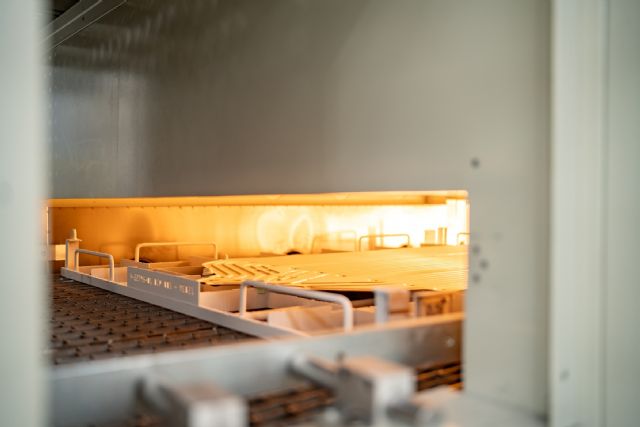 MAHLE inicia la producción en serie de placas de refrigeración para baterías en la planta de Montblanc, Tarragona - 2, Foto 2