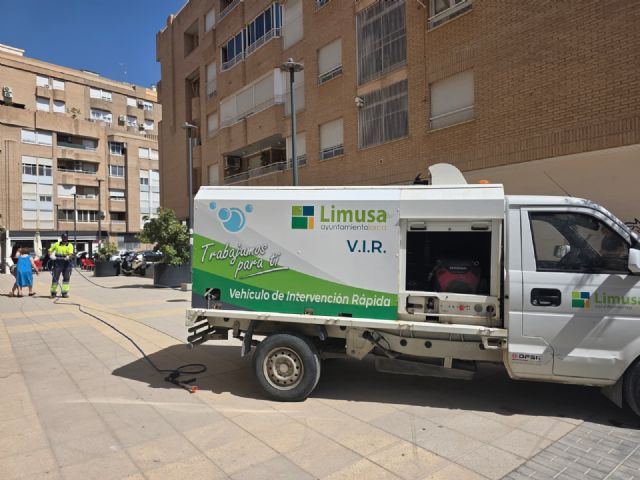 El dispositivo de limpieza municipal supera las más de 3.600 horas de trabajo en una semana y actúa en más de 200 puntos afectados por los orines de mascotas - 2, Foto 2