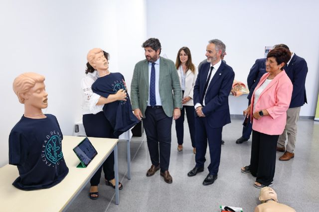 La Universidad de Murcia inaugura el Centro de Habilidades Clínicas Cirujana Do&ntilde;a Jamila, un espacio para reforzar la formación práctica del alumnado de Ciencias de la Salud - 3, Foto 3