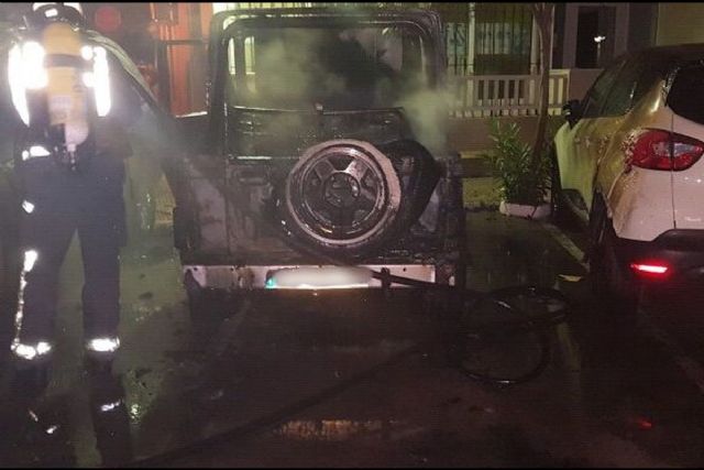 Arden tres vehículos en La Manga - 1, Foto 1