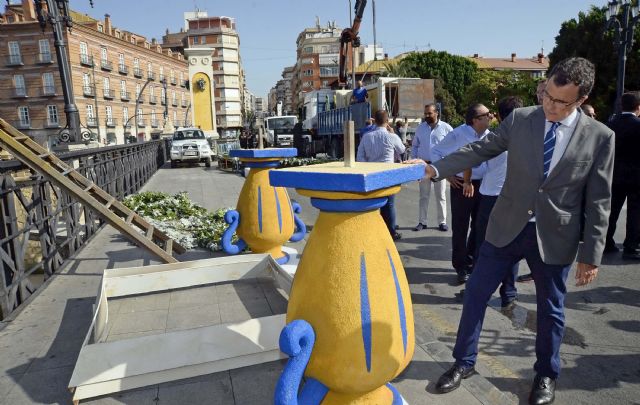 Un pórtico floral de 12 metros en el Puente de los Peligros recibe mañana a la Patrona de la ciudad - 2, Foto 2