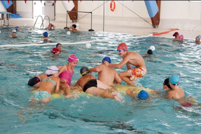 Clausura de las piscinas de verano de la Concejalía de Deportes en las que han participado mil niños - 1, Foto 1